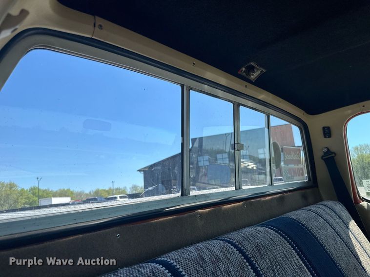 image for item EB2514 1984 Chevrolet K10 Silverado pickup truck