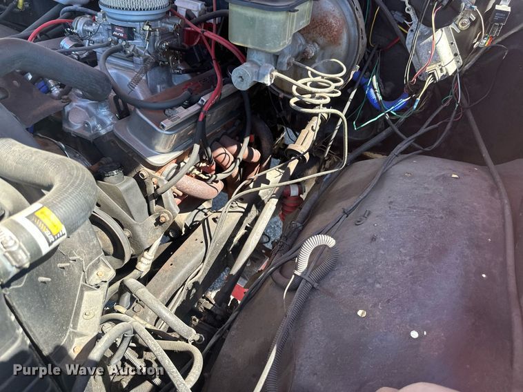 image for item EB2514 1984 Chevrolet K10 Silverado pickup truck