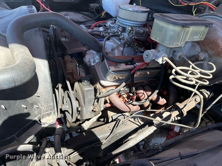 image for item EB2514 1984 Chevrolet K10 Silverado pickup truck