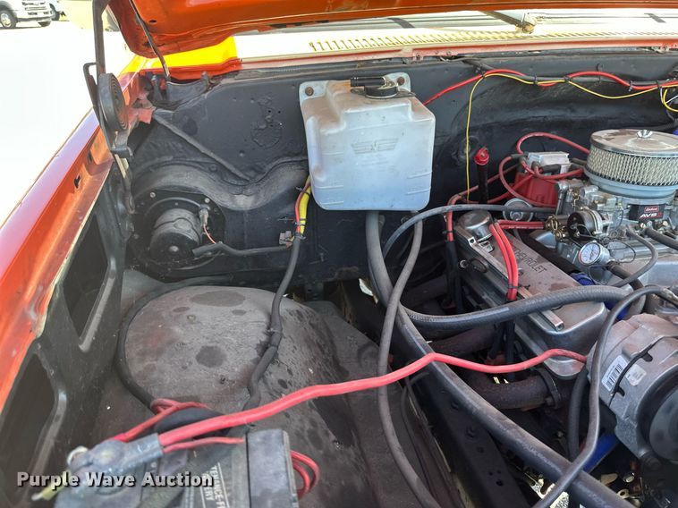 image for item EB2514 1984 Chevrolet K10 Silverado pickup truck