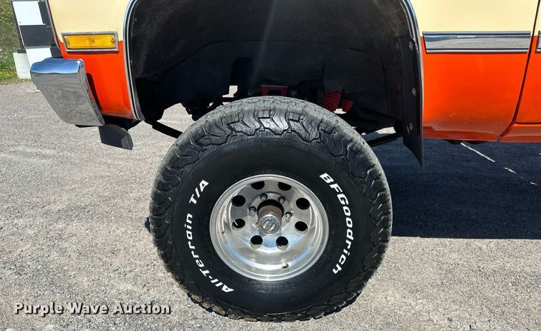 image for item EB2514 1984 Chevrolet K10 Silverado pickup truck