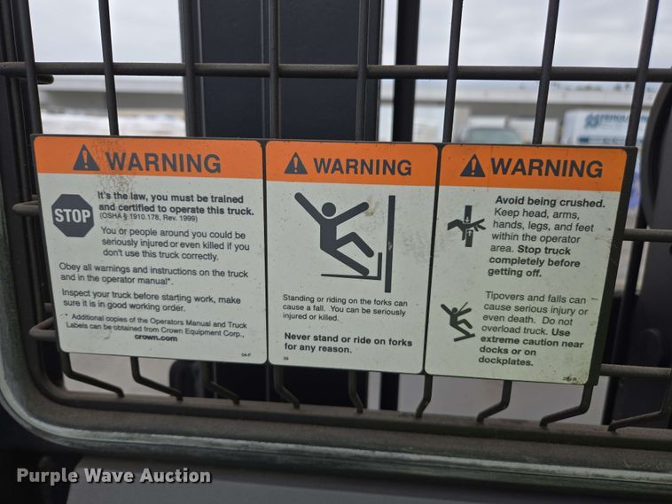 image for item EC1018 2015 Crown SP3520-30 order picker