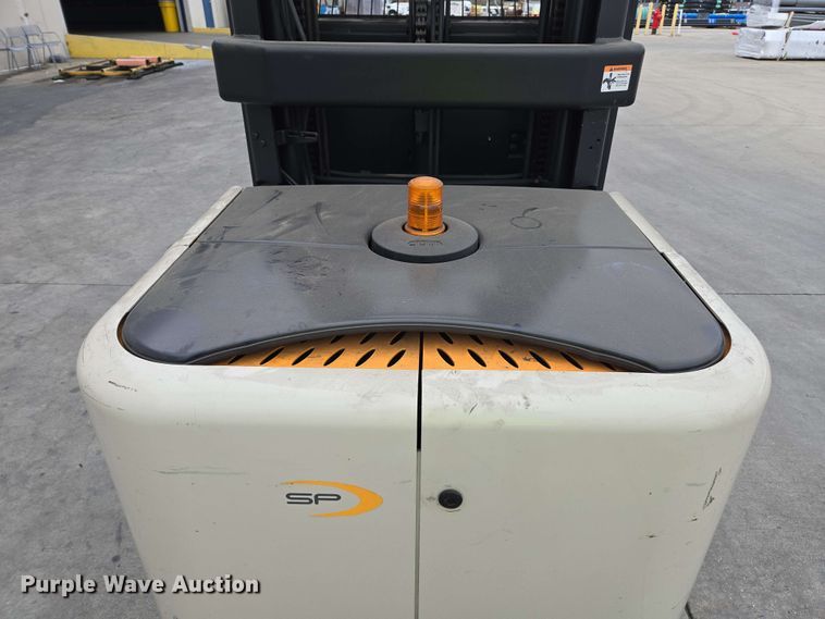 image for item EC1018 2015 Crown SP3520-30 order picker