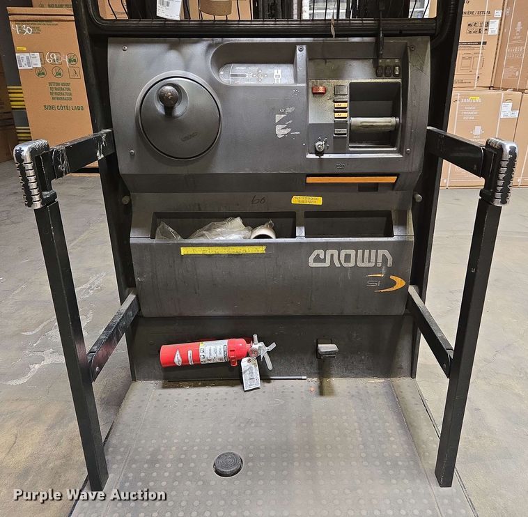 image for item EC1029 2015 Crown SP4020-30 order picker