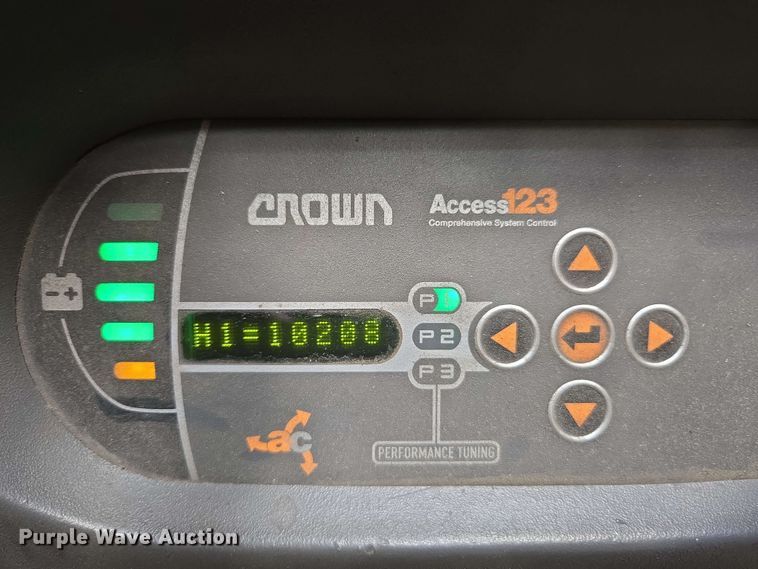 image for item EC1029 2015 Crown SP4020-30 order picker