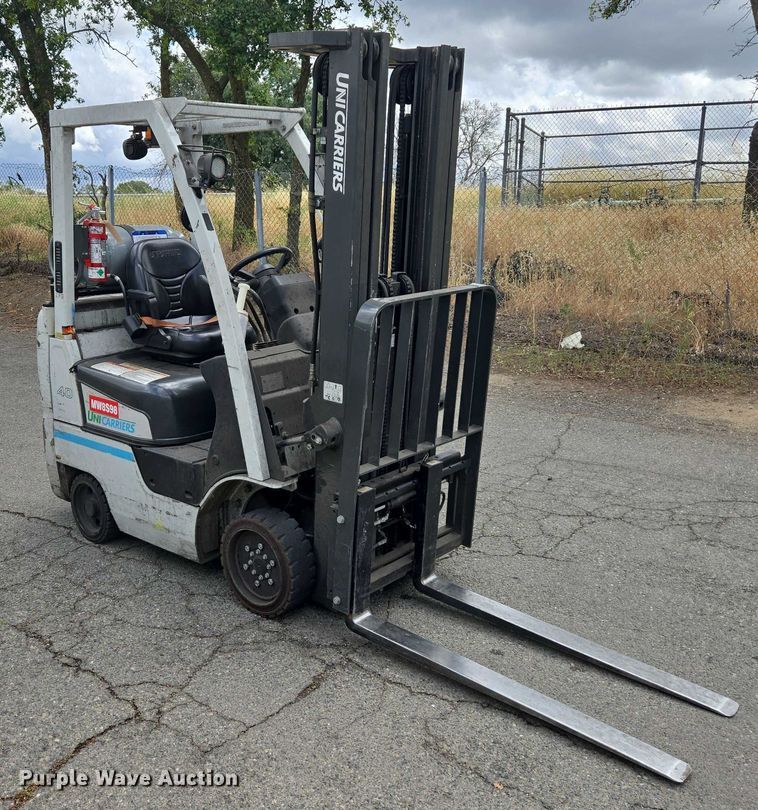 image for item EC1031 2017 UniCarriers CFS40 forklift