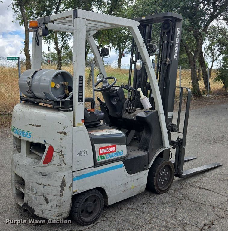 image for item EC1031 2017 UniCarriers CFS40 forklift