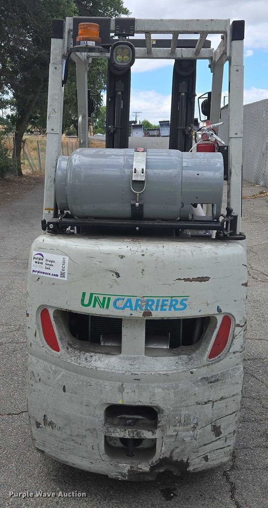 image for item EC1031 2017 UniCarriers CFS40 forklift