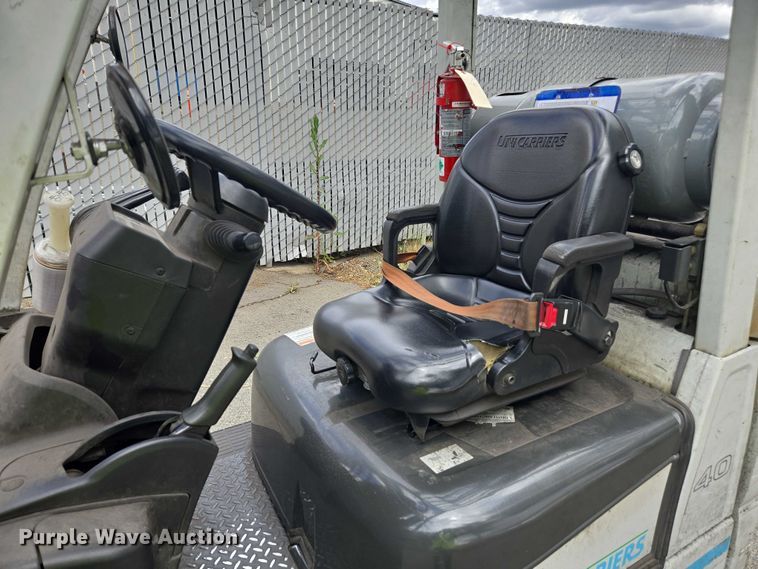 image for item EC1031 2017 UniCarriers CFS40 forklift