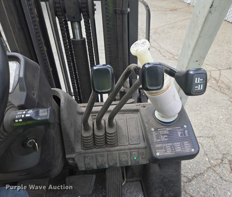 image for item EC1031 2017 UniCarriers CFS40 forklift
