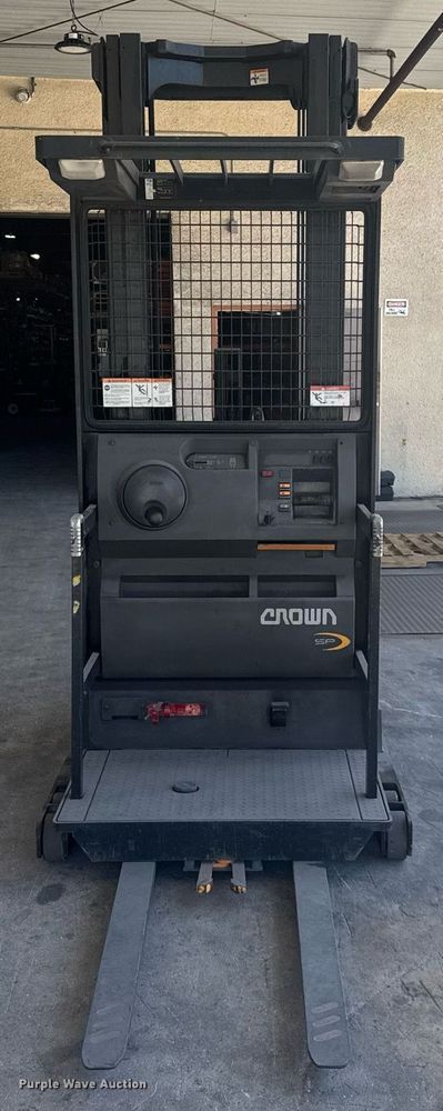 image for item EC3572 2014 Crown SP3505-30 order picker