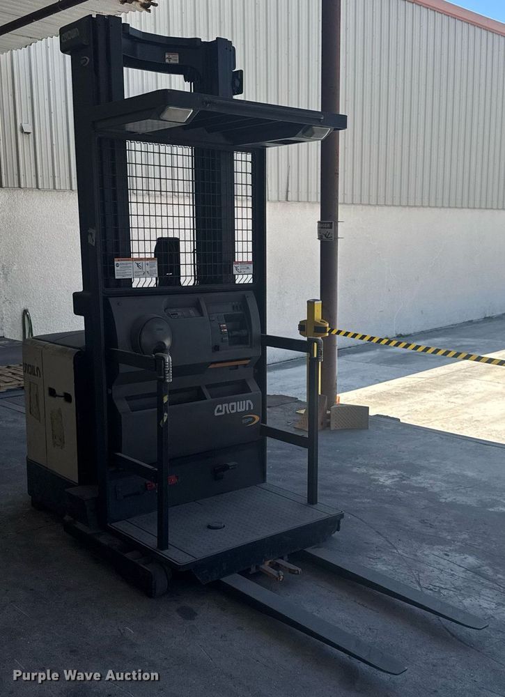 image for item EC3572 2014 Crown SP3505-30 order picker