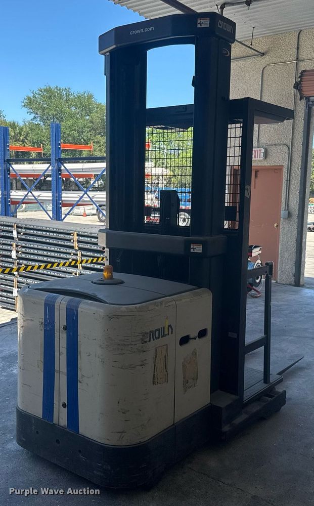 image for item EC3572 2014 Crown SP3505-30 order picker