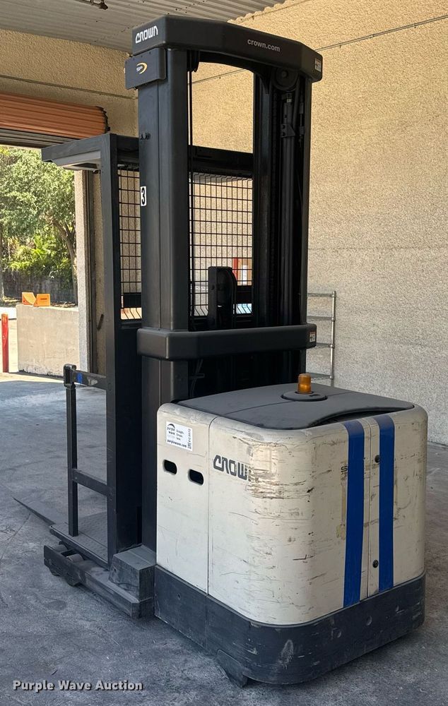 image for item EC3572 2014 Crown SP3505-30 order picker