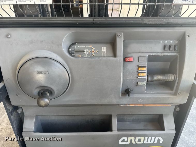 image for item EC3572 2014 Crown SP3505-30 order picker