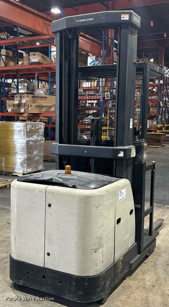 image for item EC3575 2015 Crown SP3520-30 order picker