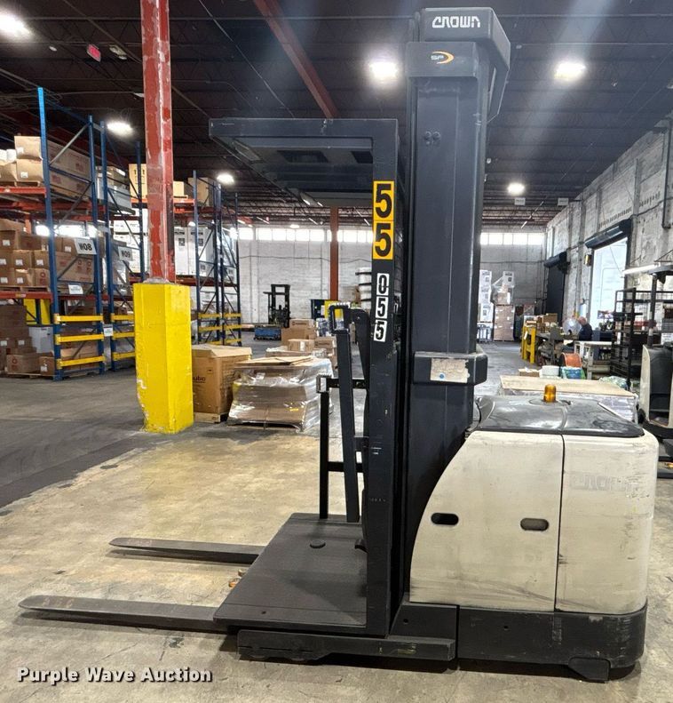 image for item EC3575 2015 Crown SP3520-30 order picker