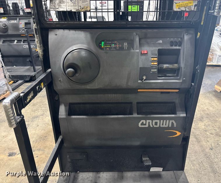 image for item EC3575 2015 Crown SP3520-30 order picker