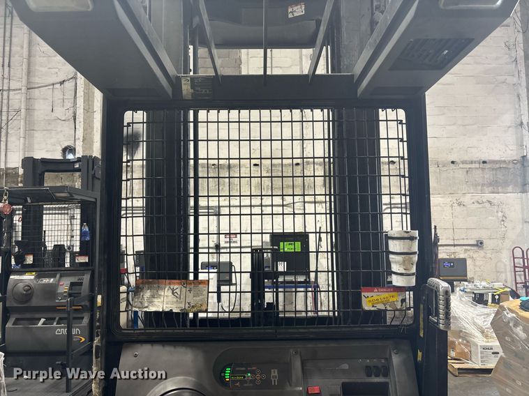 image for item EC3575 2015 Crown SP3520-30 order picker