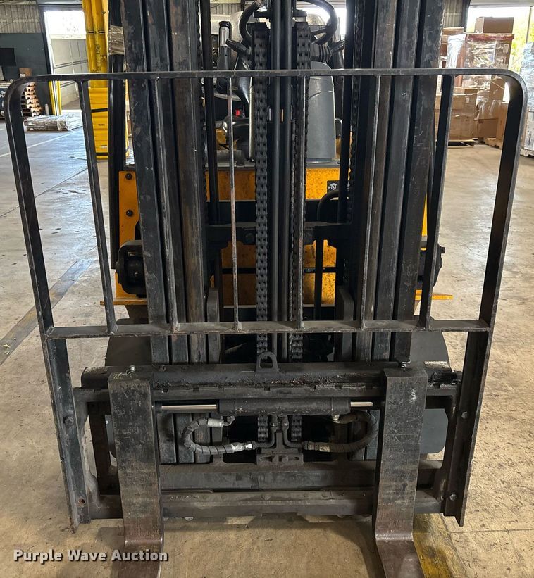 image for item EC3600 Hyundai 25LC-7A forklift