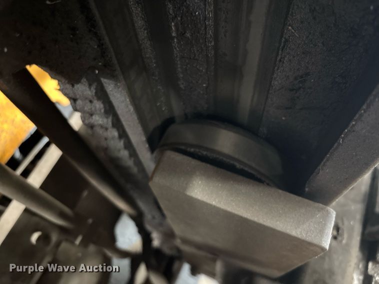 image for item EC3600 Hyundai 25LC-7A forklift