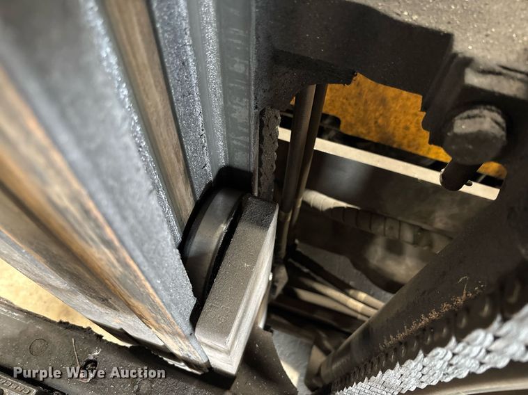 image for item EC3600 Hyundai 25LC-7A forklift