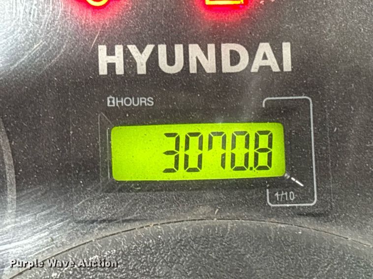 image for item EC3600 Hyundai 25LC-7A forklift