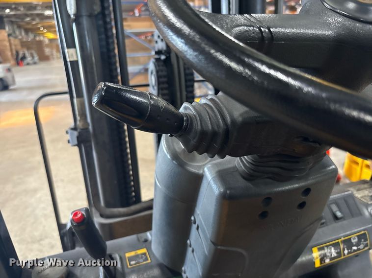 image for item EC3600 Hyundai 25LC-7A forklift