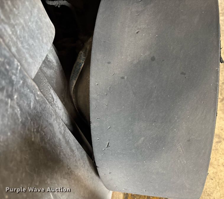 image for item EC3600 Hyundai 25LC-7A forklift