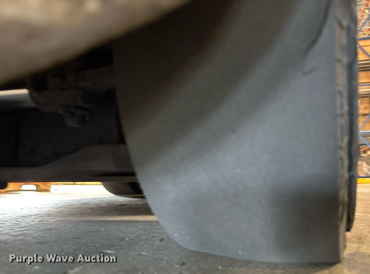 image for item EC3600 Hyundai 25LC-7A forklift