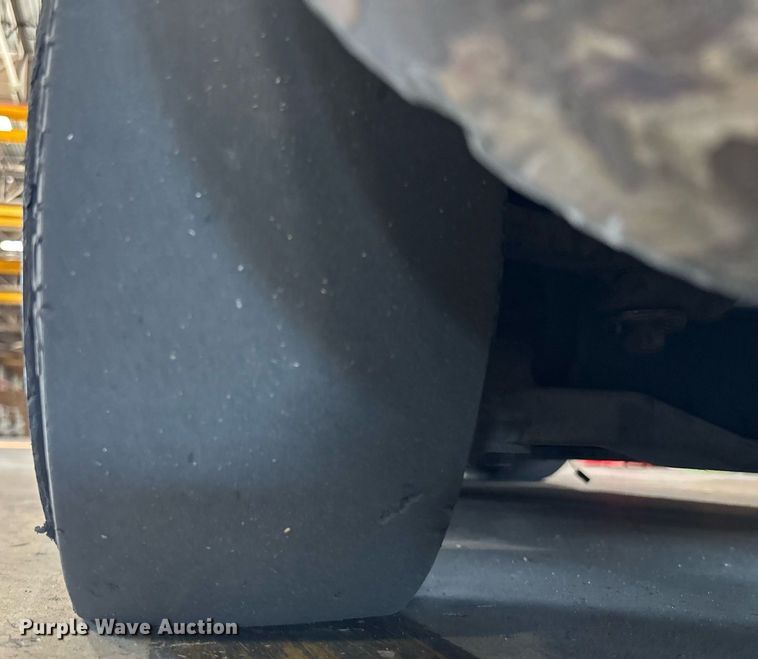 image for item EC3600 Hyundai 25LC-7A forklift