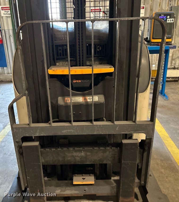 image for item EC3601 Crown RR5725-35 order picker