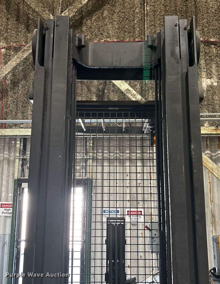 image for item EC3601 Crown RR5725-35 order picker