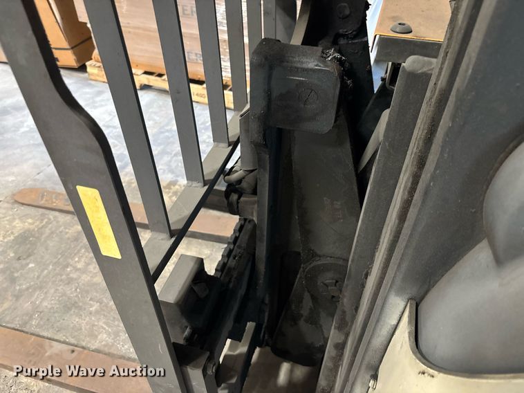 image for item EC3601 Crown RR5725-35 order picker