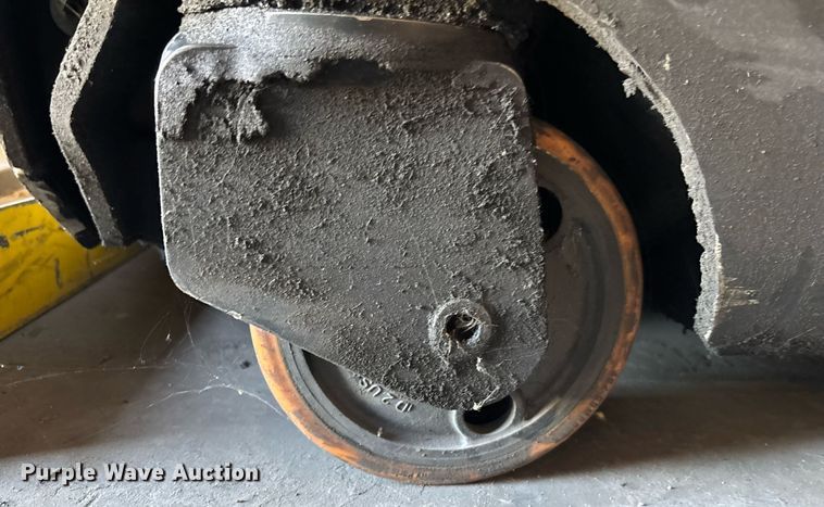 image for item EC3601 Crown RR5725-35 order picker