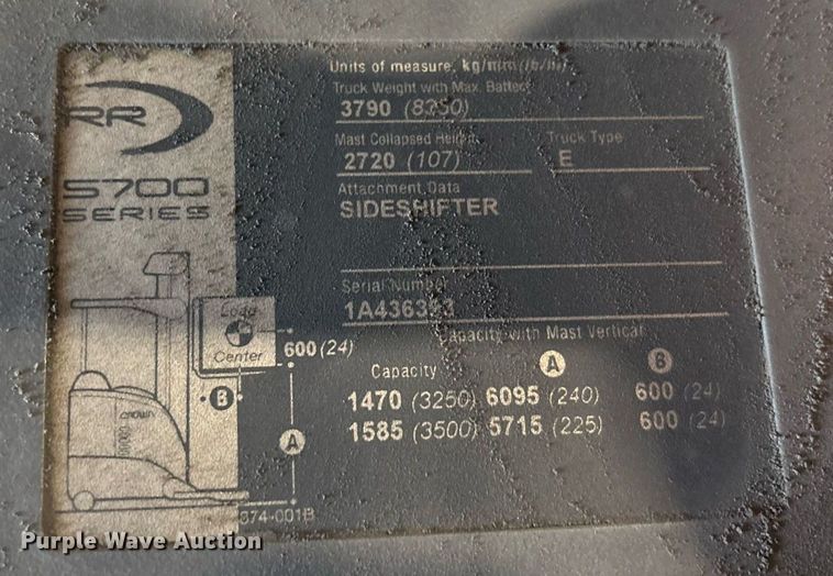 image for item EC3601 Crown RR5725-35 order picker