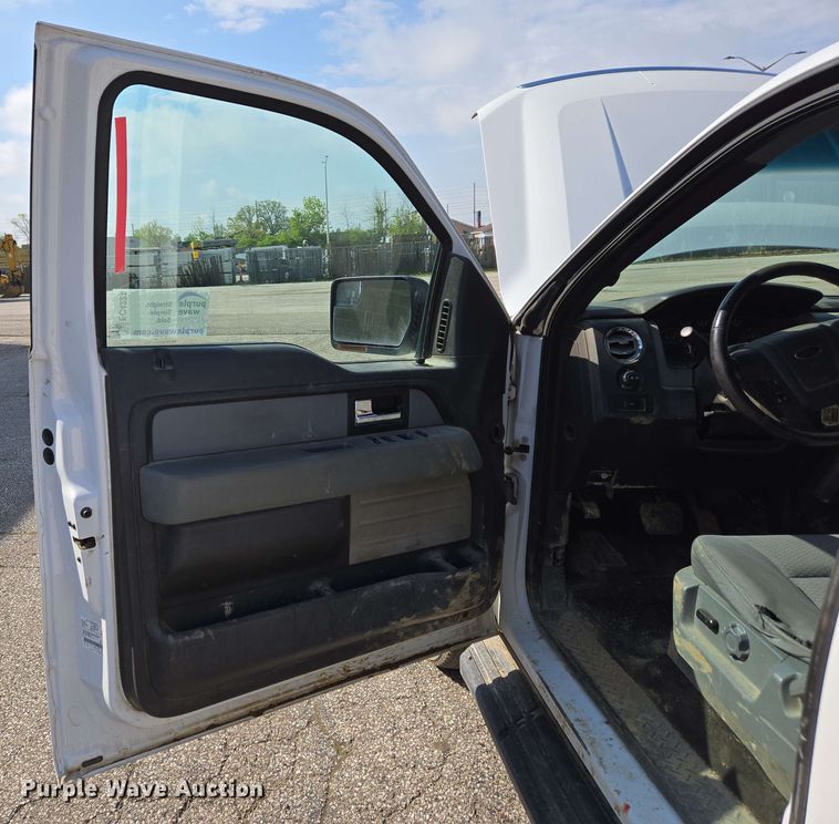 image for item EC4221 2014 Ford F150 XLT SuperCab pickup truck