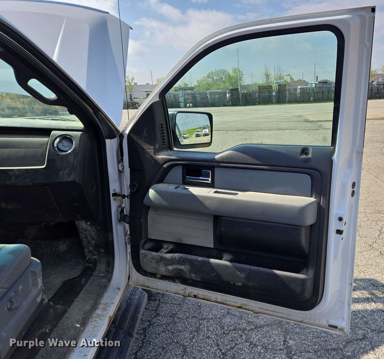 image for item EC4221 2014 Ford F150 XLT SuperCab pickup truck