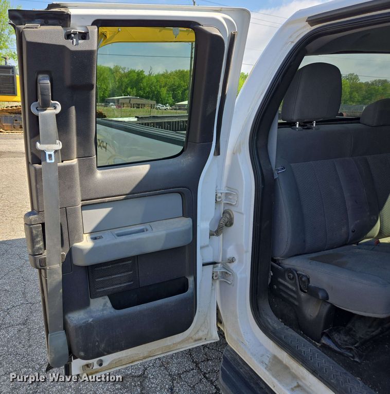 image for item EC4221 2014 Ford F150 XLT SuperCab pickup truck