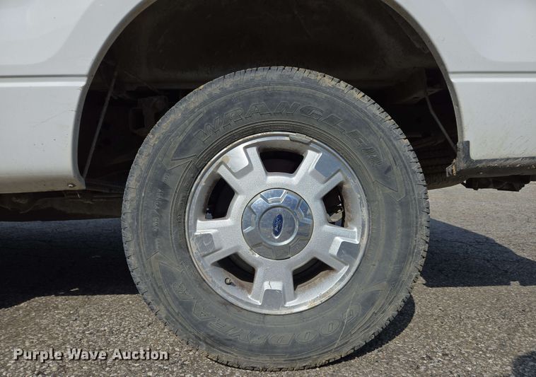 image for item EC4221 2014 Ford F150 XLT SuperCab pickup truck