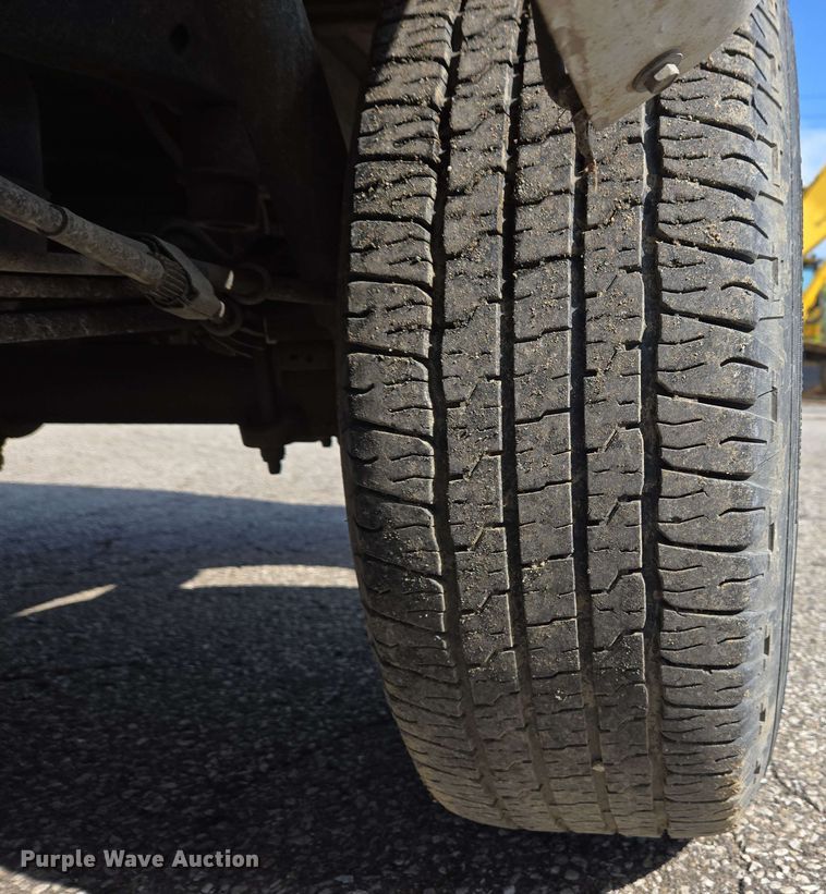 image for item EC4221 2014 Ford F150 XLT SuperCab pickup truck