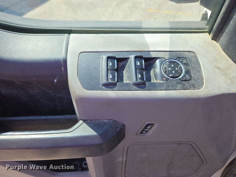 image for item EC4222 2015 Ford F150 XL SuperCab pickup truck 