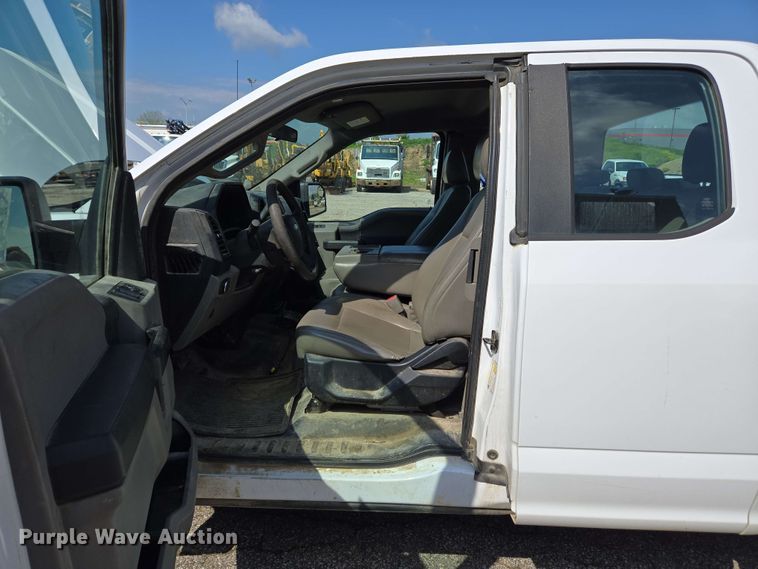 image for item EC4222 2015 Ford F150 XL SuperCab pickup truck 