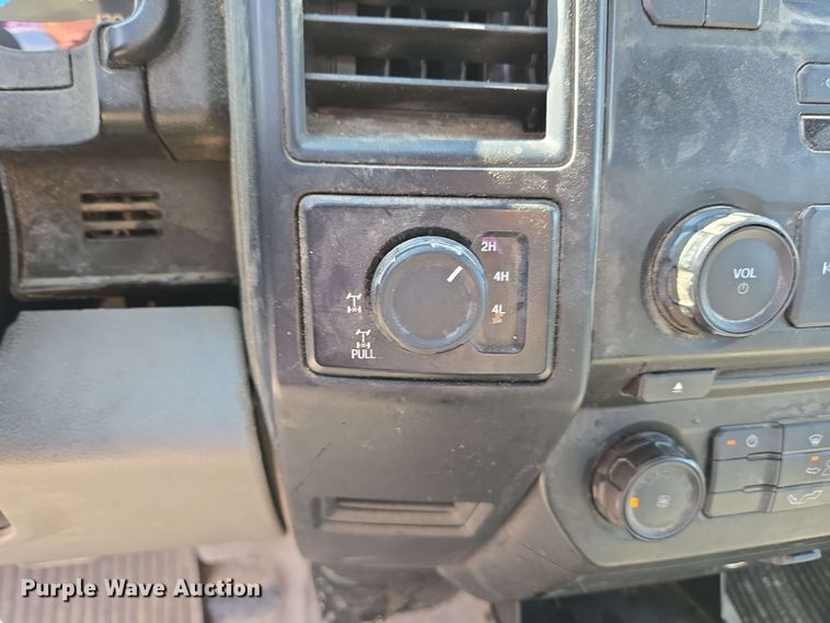 image for item EC4222 2015 Ford F150 XL SuperCab pickup truck 