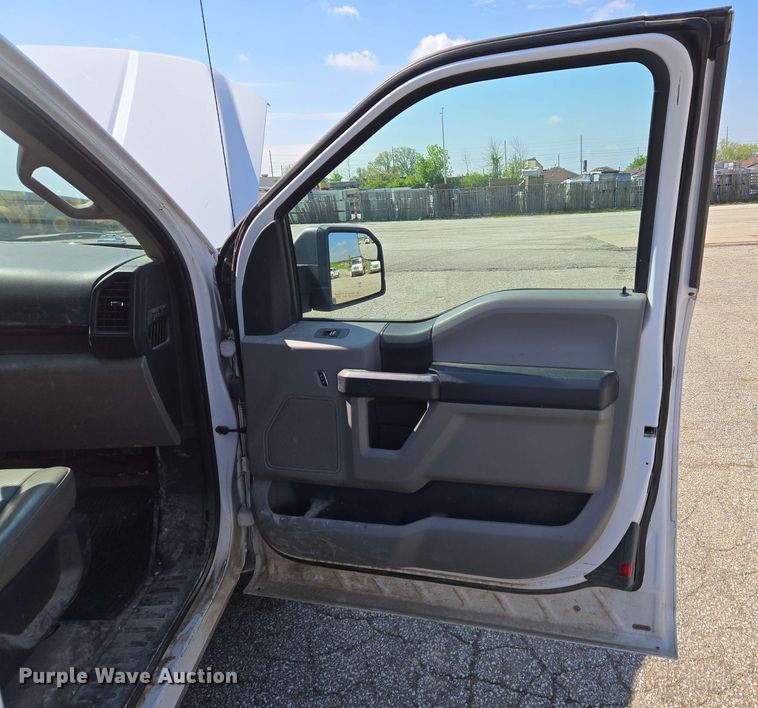 image for item EC4222 2015 Ford F150 XL SuperCab pickup truck 