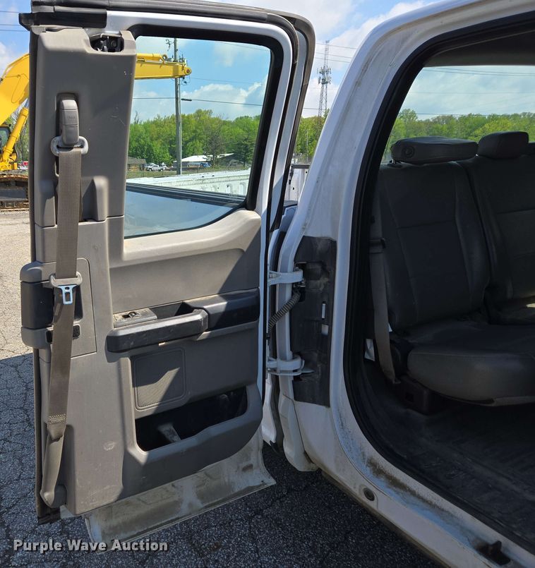 image for item EC4222 2015 Ford F150 XL SuperCab pickup truck 