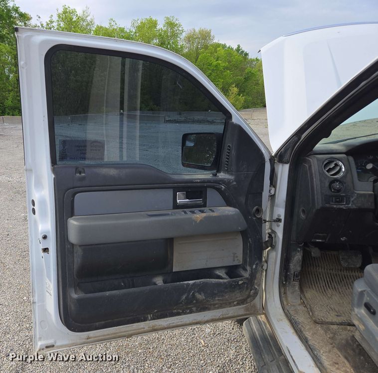 image for item EC4238 2012 Ford F150 XLT SuperCab pickup truck