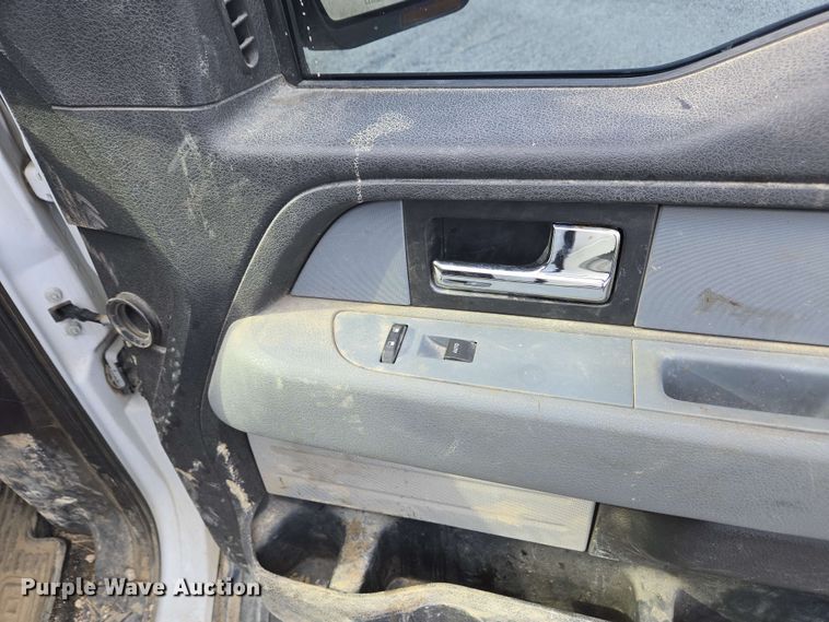 image for item EC4238 2012 Ford F150 XLT SuperCab pickup truck