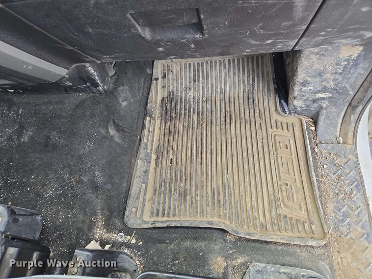 image for item EC4238 2012 Ford F150 XLT SuperCab pickup truck