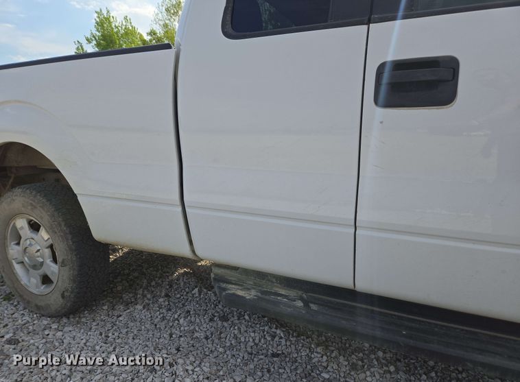 image for item EC4239 2012 Ford F150 XLT SuperCab pickup truck